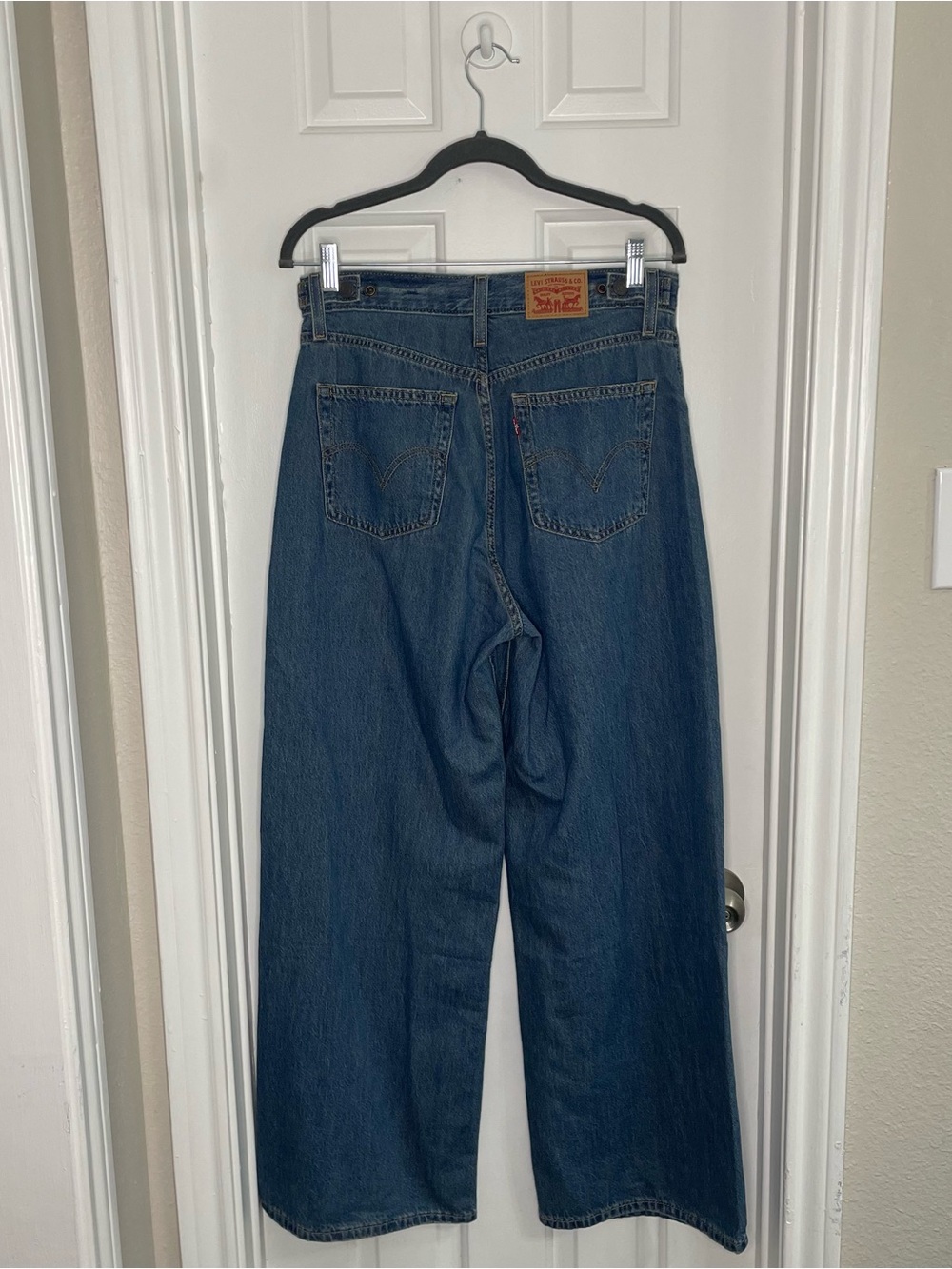 Levi’s High Rise Cinch Baggy Jeans Size 28 - Picture 11 of 16